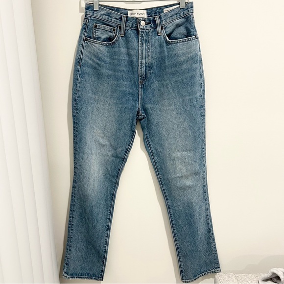 Aritzia Denim Forum The Nina Super High Cigarette 30L Size 27 - Picture 3 of 11